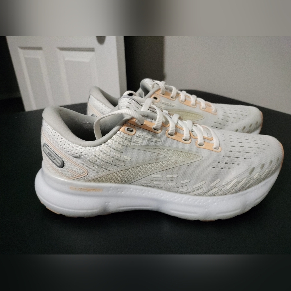 Brooks Glycerine 20 Women's White Grey Peach Running Shoes Size 8.5